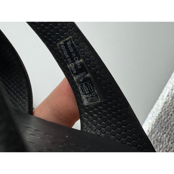 Crocs Black Sanrah Strappy Sandal Slide On Shoe Women Size 7 - Picture 10 of 11